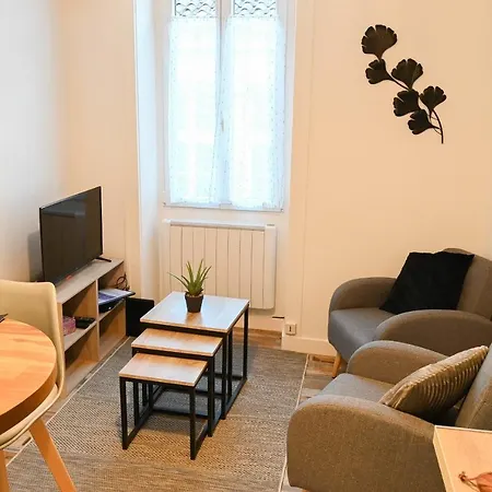 L'albizia #hyper-centre #marche Couvert Apartment