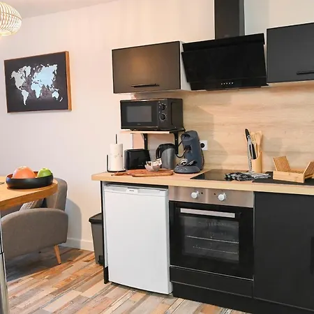 L'albizia #hyper-centre #marche Couvert Apartment